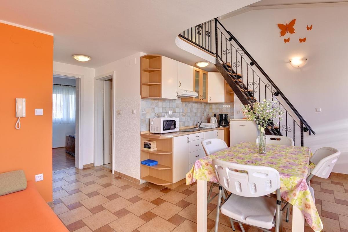 מדולין Apartment Stela מראה חיצוני תמונה