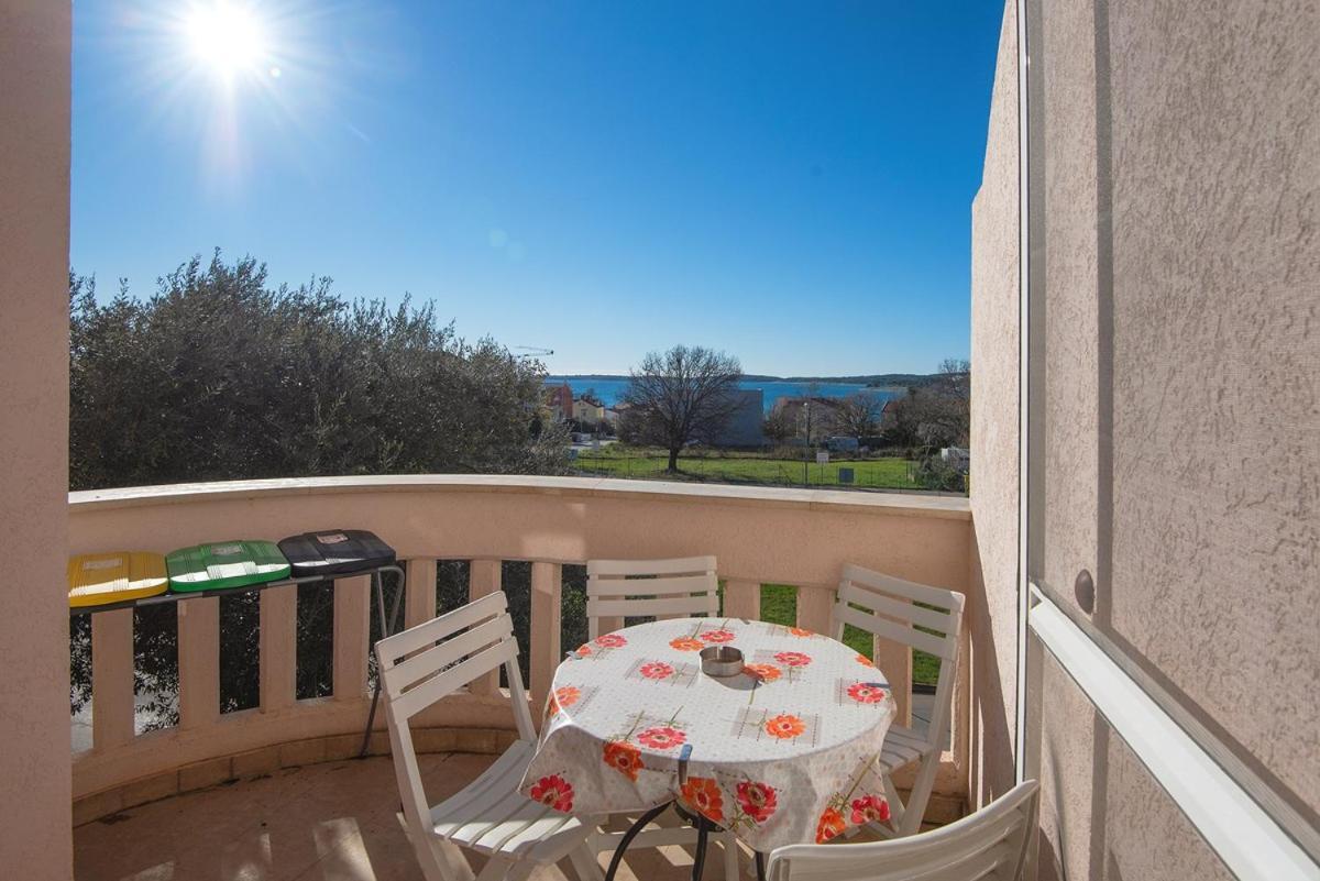 מדולין Apartment Stela מראה חיצוני תמונה